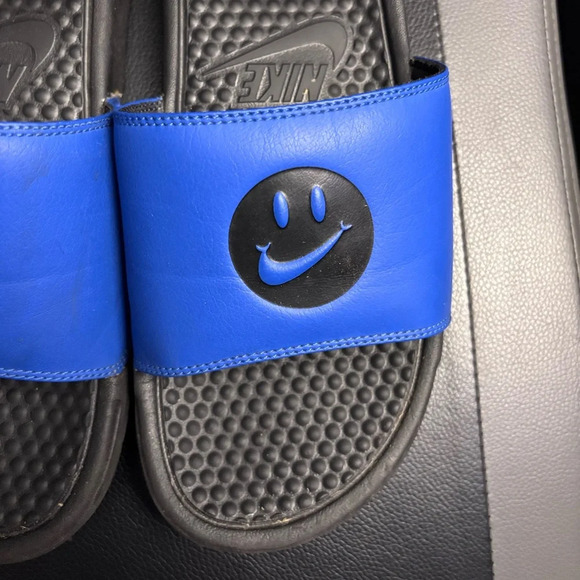 Nike Benassi JDI Smiley Face Slides - Picture 3 of 5